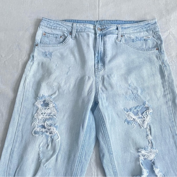 Wild Fable High Rise Distressed Mom Jean - 14 - Picture 4 of 9